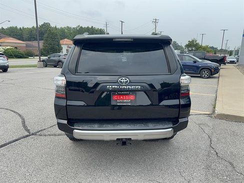 Used 2019 Toyota 4Runner TRD Off-Road Premium AWD/4WD image 5