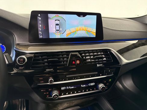 Used 2019 BMW M550i xDrive w/ Premium Package image 13