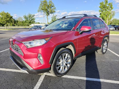 Used 2019 Toyota RAV4 Limited w/ Advanced Technology Package FWD image 14