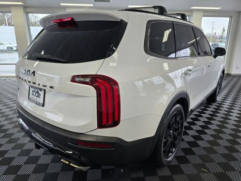 Used 2022 Kia Telluride EX w/ EX Premium Package image 4