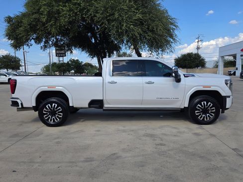 Used 2024 GMC Sierra 3500 Denali w/ Denali Reserve Package AWD/4WD image 8