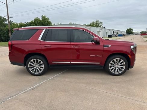 Used 2023 GMC Yukon Denali w/ Denali Reserve Package AWD/4WD image 6