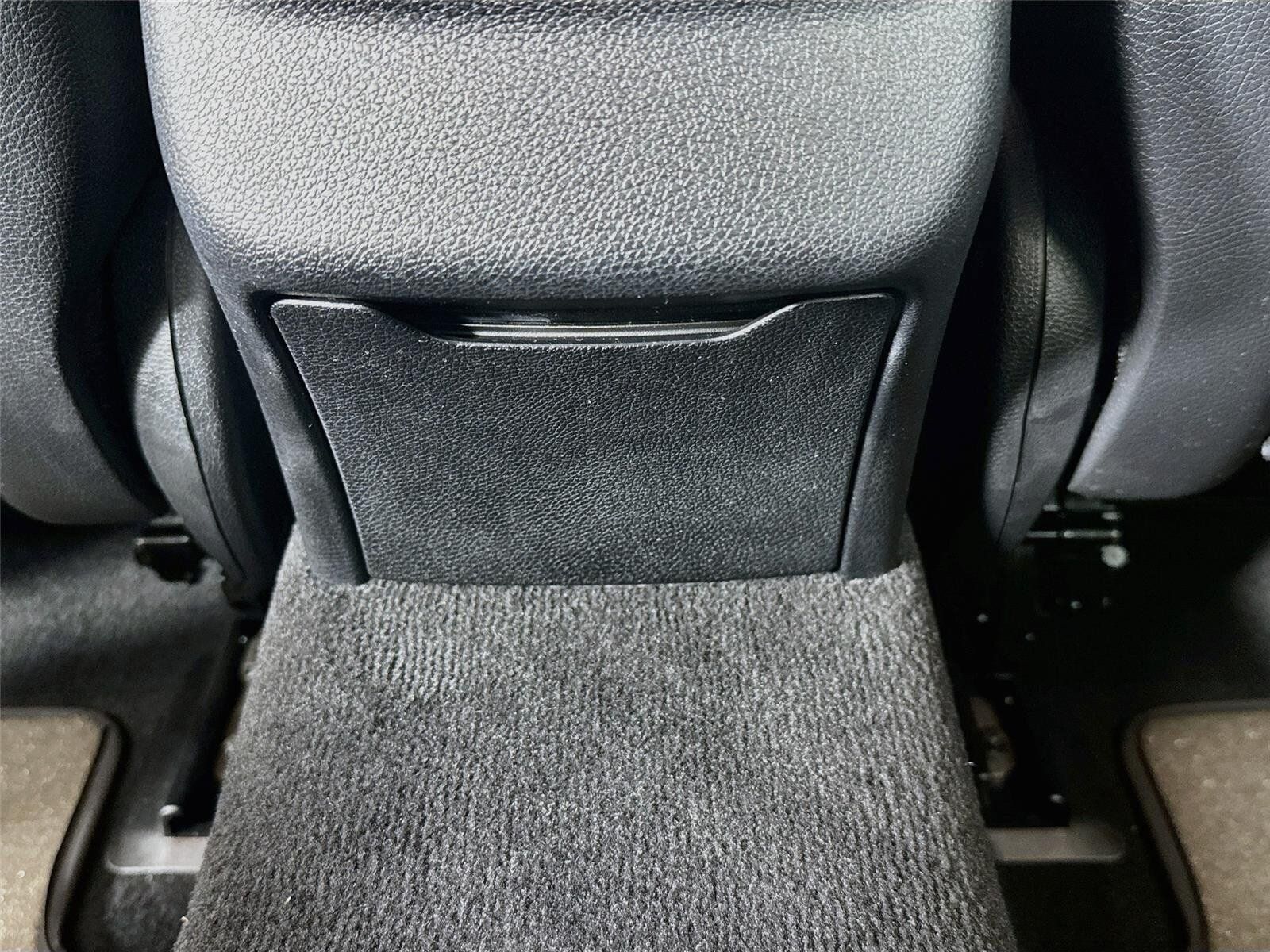 Used 2020 Mercedes-Benz C 300 Sedan image 26