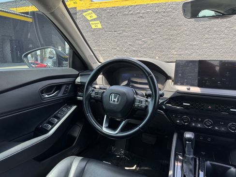 Used 2023 Honda Accord Touring image 18