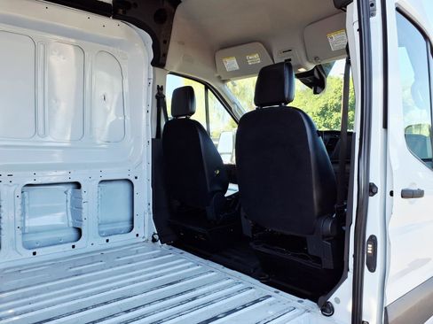 Certified 2023 Ford Transit 250 148 High Roof RWD image 13