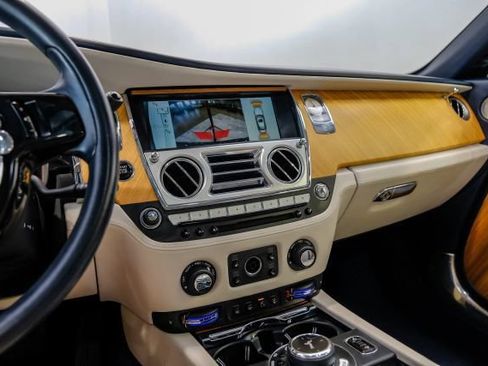 Used 2017 Rolls-Royce Wraith RWD image 37