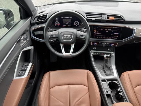 Used 2020 Audi Q3 2.0T Prestige image 29