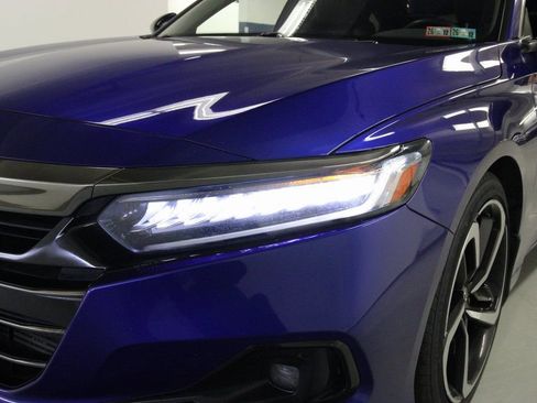Used 2021 Honda Accord Sport image 9