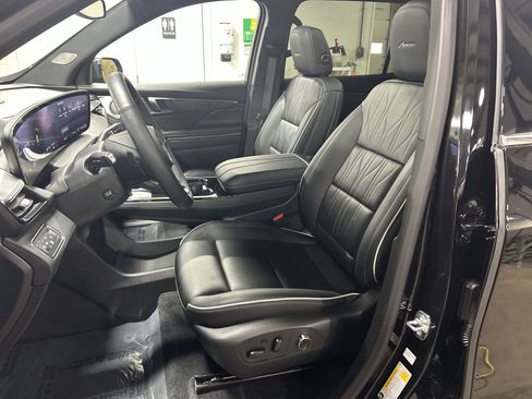 Certified 2025 Buick Enclave Avenir w/ Trailering Package, 5000 lbs. image 21