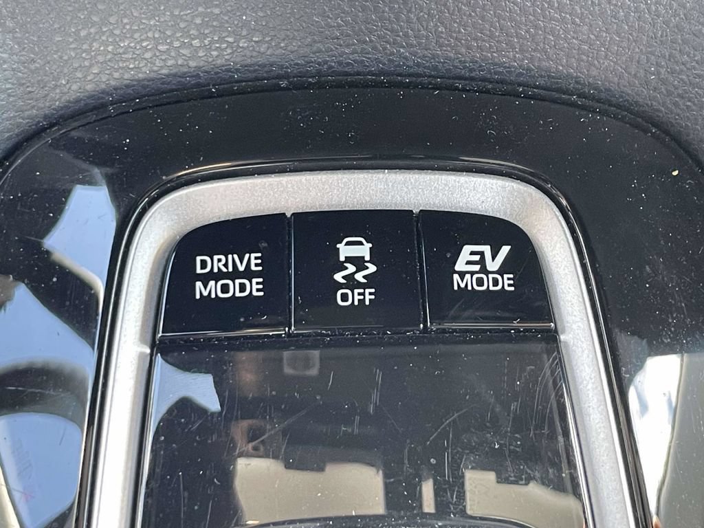 Used 2026 Toyota Corolla LE FWD image 31