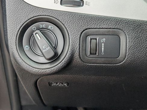 Used 2015 Dodge Journey SXT w/ Flexible Seating Group image 28