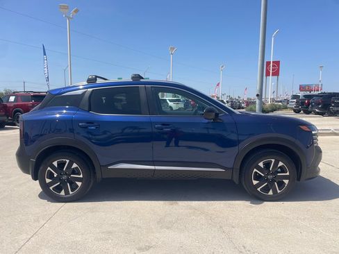 Used 2026 Nissan Kicks SV w/ Cold Weather Package AWD/4WD image 6