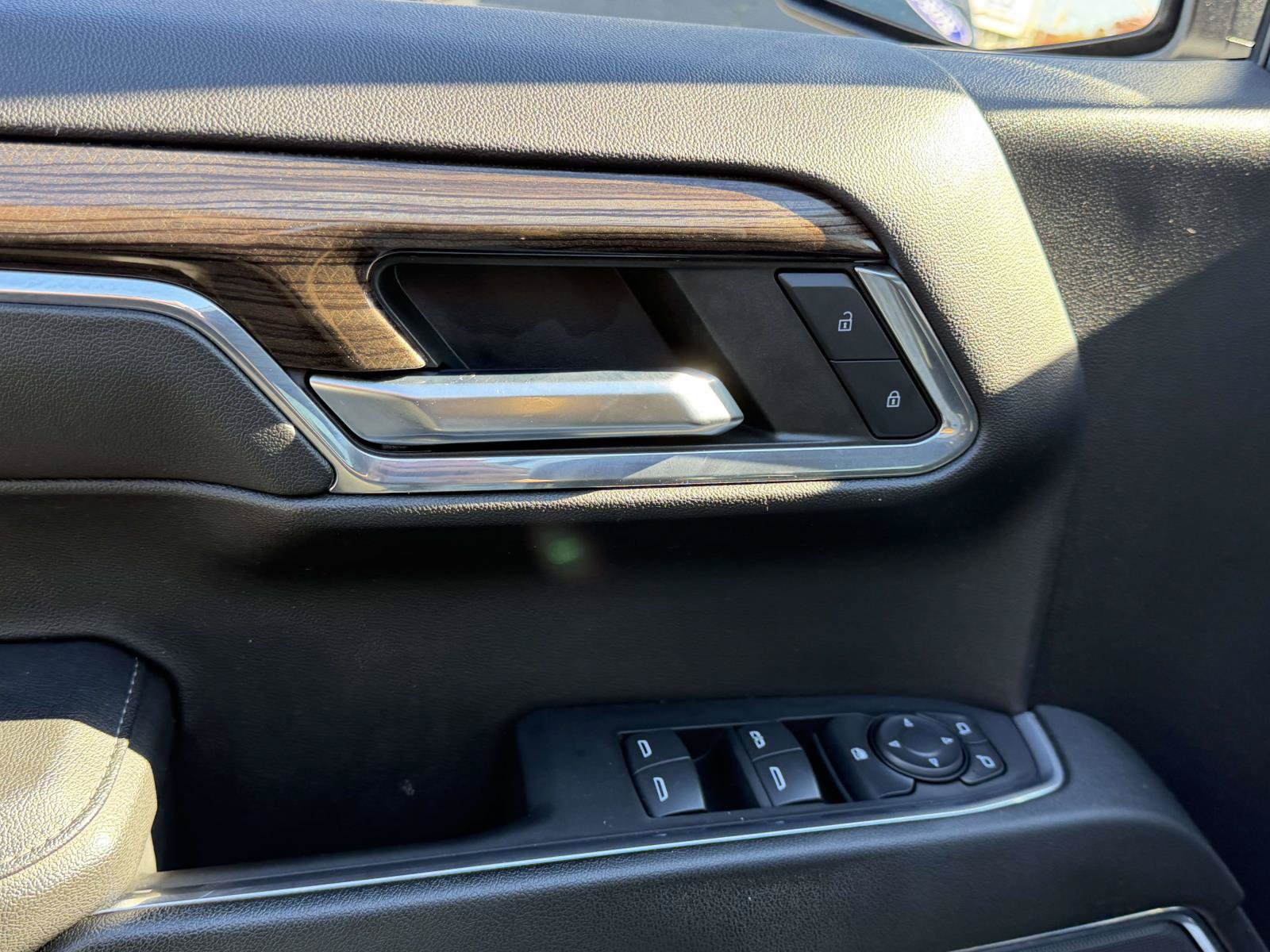 Used 2024 Chevrolet Silverado 1500 LT AWD/4WD image 17