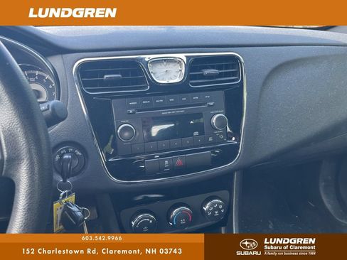 Used 2014 Chrysler 200 LX FWD image 2