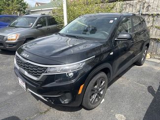 Used 2022 Kia Seltos LX image 1