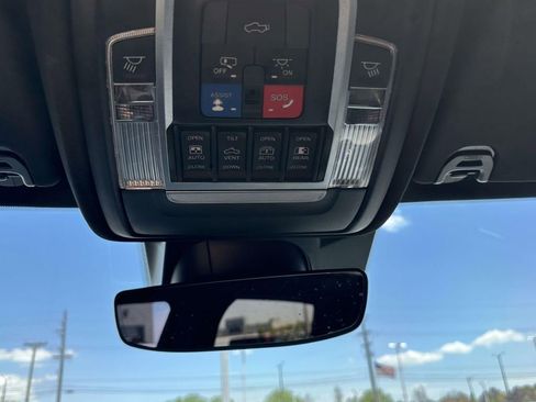 Used 2020 RAM 1500 Laramie AWD/4WD image 33