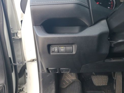 Used 2022 Toyota RAV4 LE image 25