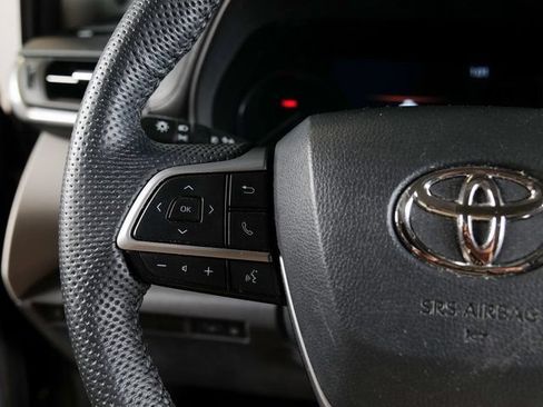 Used 2023 Toyota Sienna Limited AWD/4WD image 13