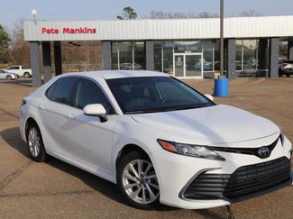 Used 2021 Toyota Camry LE video 1