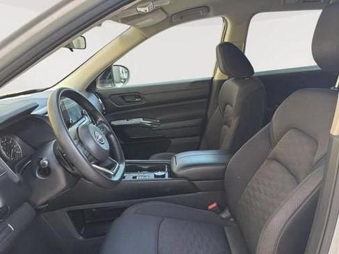 Used 2023 Nissan Pathfinder S AWD/4WD image 15