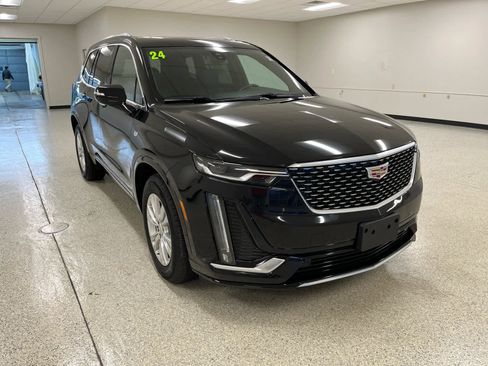 Used 2024 Cadillac XT6 Luxury w/ LPO, Floor Liner Package AWD/4WD image 5