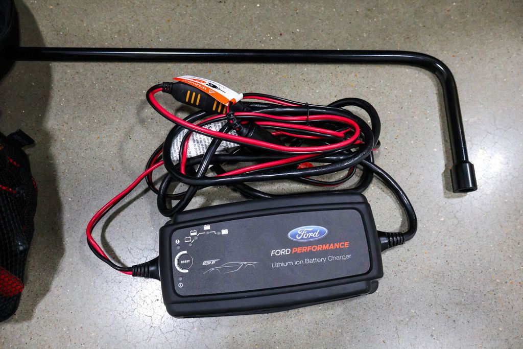 Used 2020 Ford GT Carbon Series RWD image 68