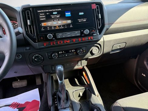 Used 2025 Nissan Frontier PRO-4X w/ Pro Convenience Package AWD/4WD image 22