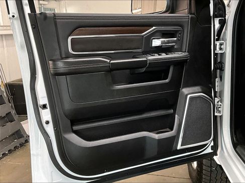 Used 2022 RAM 2500 Laramie image 26