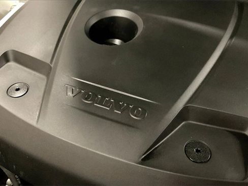 Certified 2022 Volvo XC60 T8 Inscription w/ Advanced Package image 34