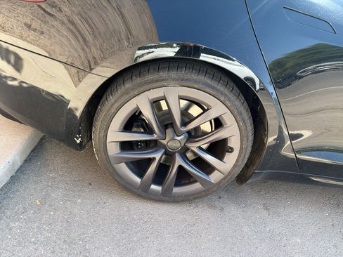 Used 2022 Tesla Model S Plaid AWD/4WD image 4
