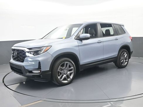 Used 2023 Honda Passport EX-L image 4