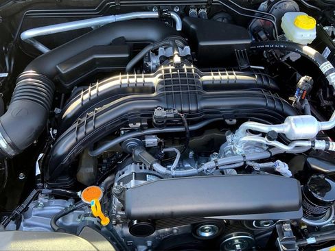 Certified 2025 Subaru Impreza 2.0i image 28