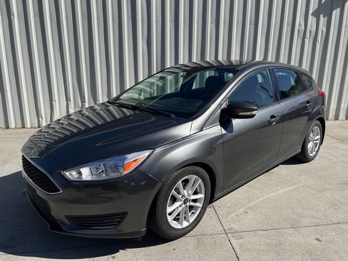 Used 2017 Ford Focus SE FWD image 7