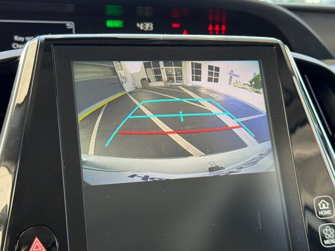 Used 2022 Toyota Prius Prime XLE FWD image 25