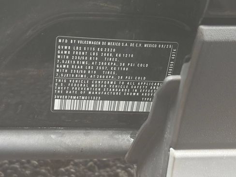 Used 2026 Volkswagen Tiguan SE AWD/4WD image 30