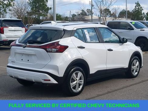 Used 2022 Nissan Kicks S image 5