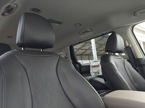 New 2026 Kia Carnival LXS image 16