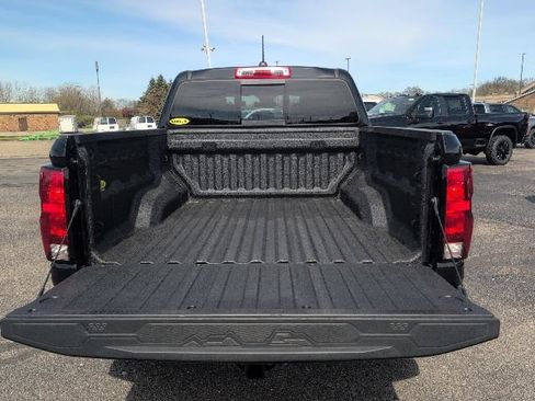 Used 2024 Chevrolet Colorado Trail Boss w/ Advanced Trailering Package AWD/4WD image 7