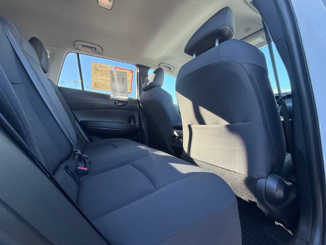 Used 2023 Toyota Corolla Cross LE AWD/4WD image 18