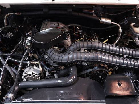 Used 1993 Ford F150 XLT image 3