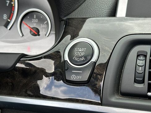 Used 2013 BMW M6 Convertible image 23