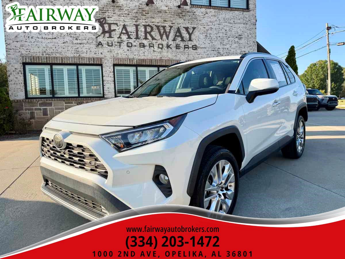Used 2019 Toyota RAV4 Limited w/ Cold Weather Package FWD image 2