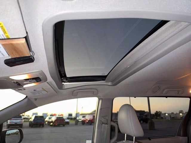 Used 2019 Toyota Sienna XLE FWD image 5