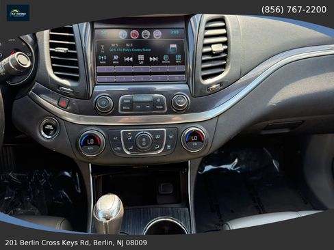 Used 2018 Chevrolet Impala LT w/ LT Convenience Package image 21