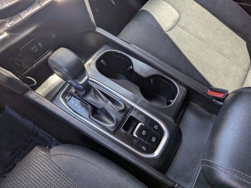 Used 2019 Hyundai Santa Fe SE AWD/4WD image 19