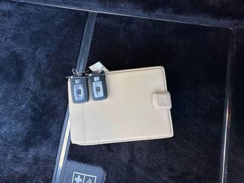 Used 2014 Rolls-Royce Phantom Drophead Coupe image 59