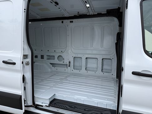 New 2026 Ford Transit 150 148 Medium Roof AWD image 11