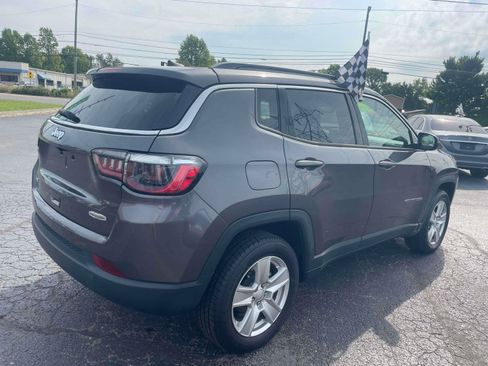 Used 2022 Jeep Compass Latitude w/ Convenience Group AWD/4WD image 9