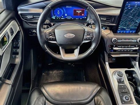 Used 2020 Ford Explorer Platinum w/ Premium Technology Package AWD/4WD image 21