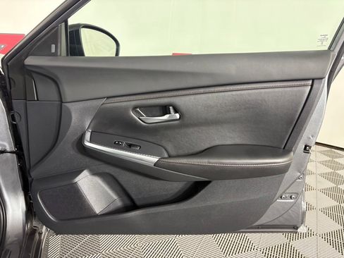 Used 2023 Nissan Sentra SR w/ Midnight Edition Package FWD image 33